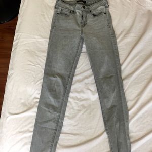 Aeropostale Gray Skinny Jeans Size 0